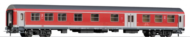 Passenger car 2nd class with baggage compartment in Regional livery<br /><a href='images/pictures/Sachsenmodelle/83924_c.jpg' target='_blank'>Full size image</a>